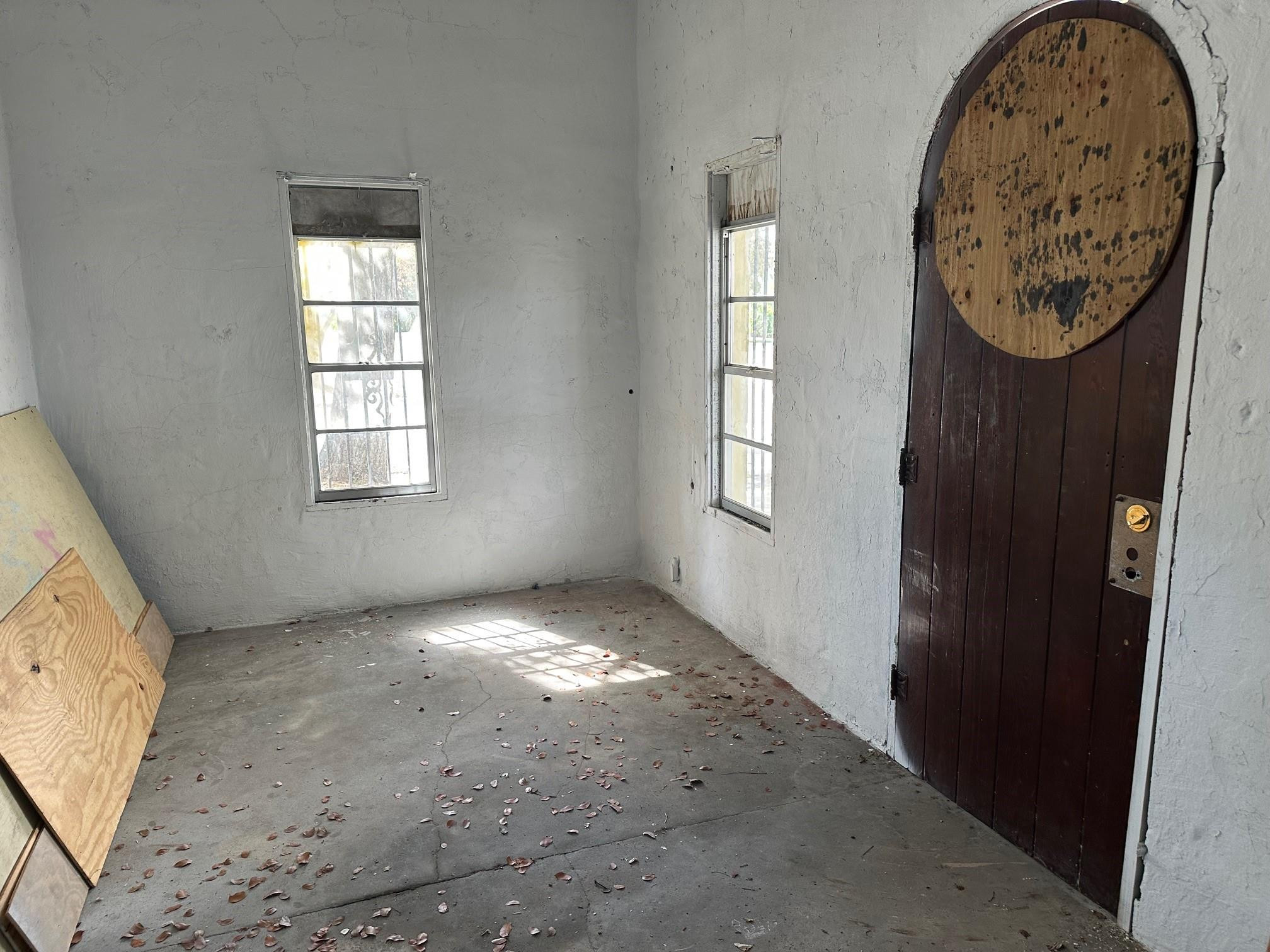 Central Park Add 01 - Land