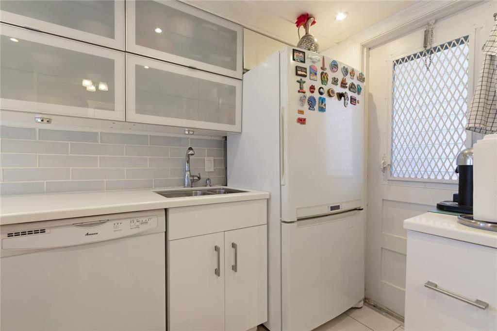 COACH HOUSE EAST & WEST - Residential