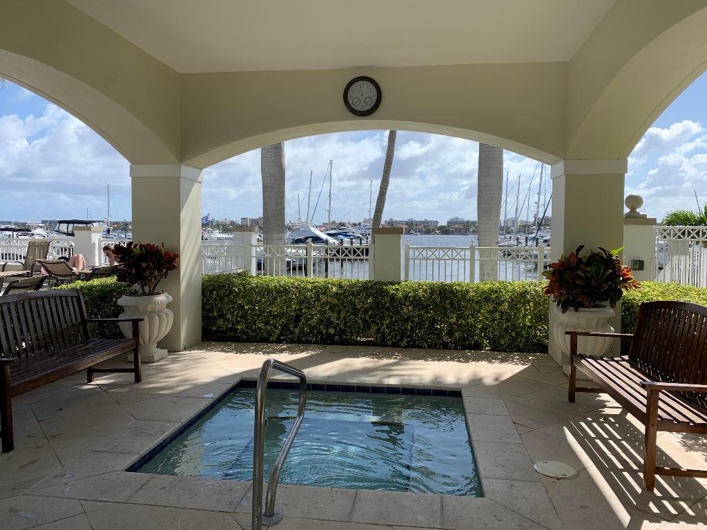 802 W Windward 415 Way Ph-15