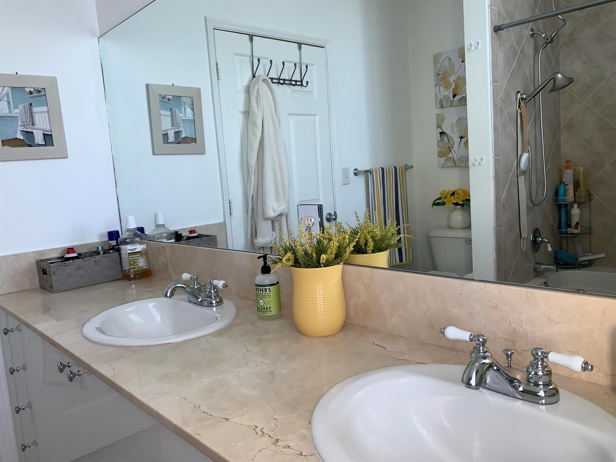 MOORINGS AT LANTANA CONDO - Residential