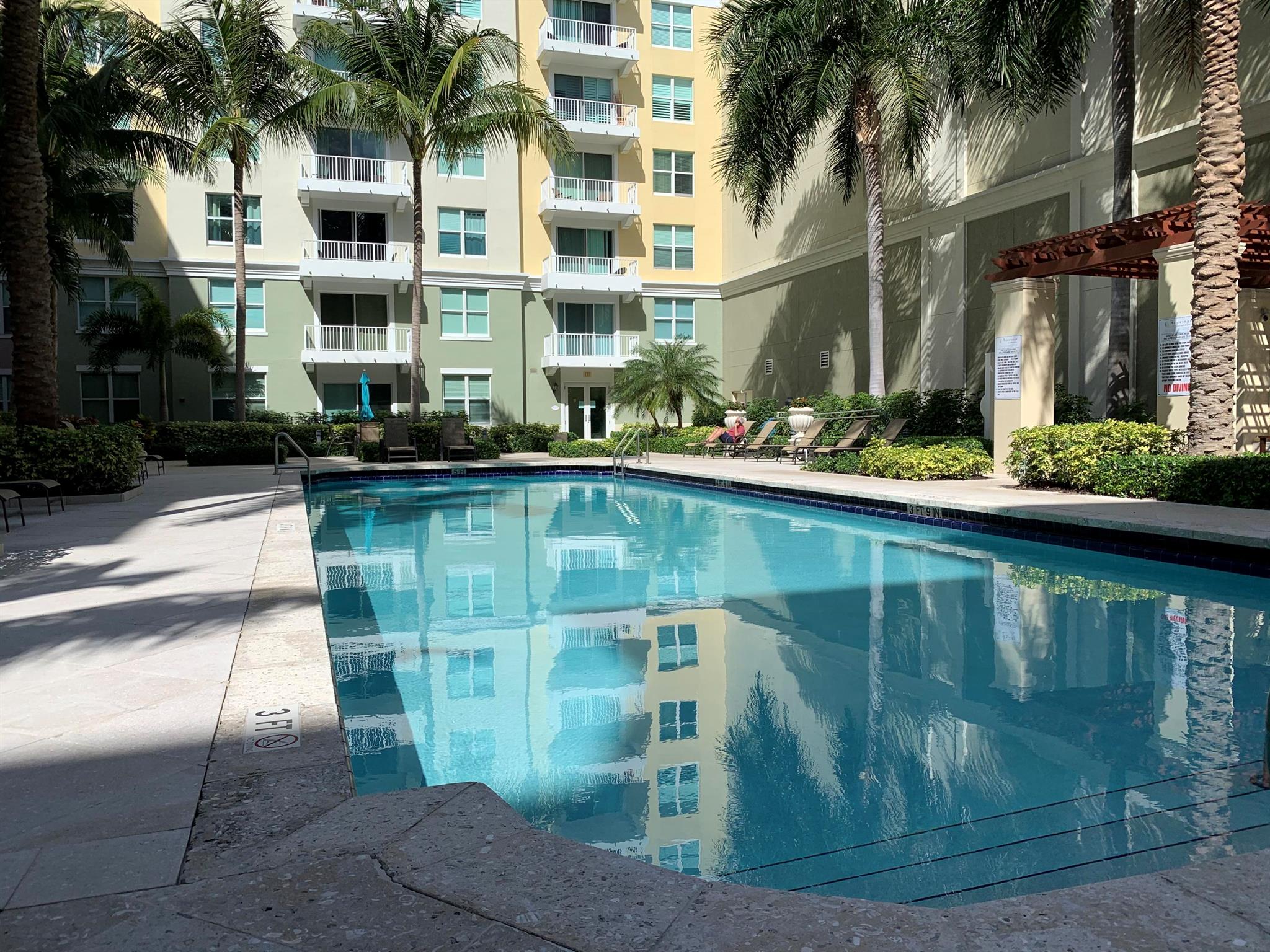 MOORINGS AT LANTANA CONDO - Residential