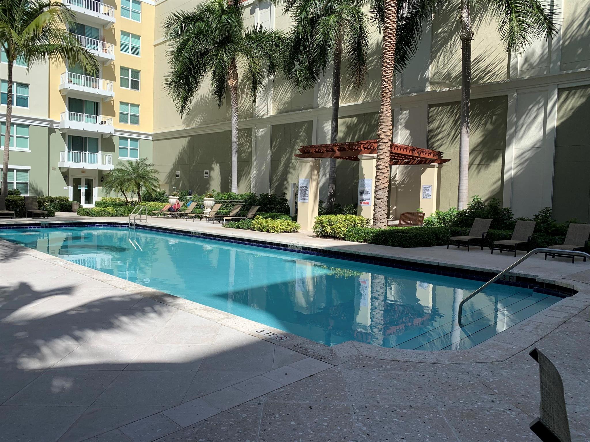 MOORINGS AT LANTANA CONDO - Residential