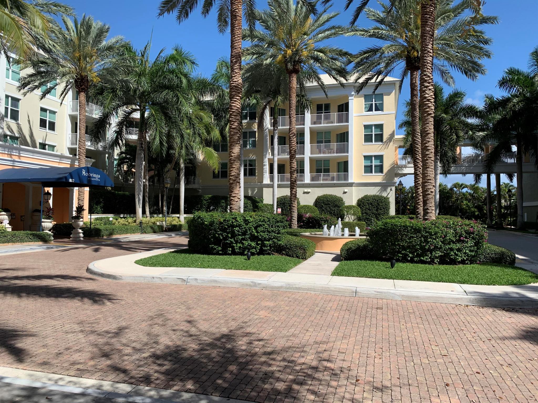 MOORINGS AT LANTANA CONDO - Residential