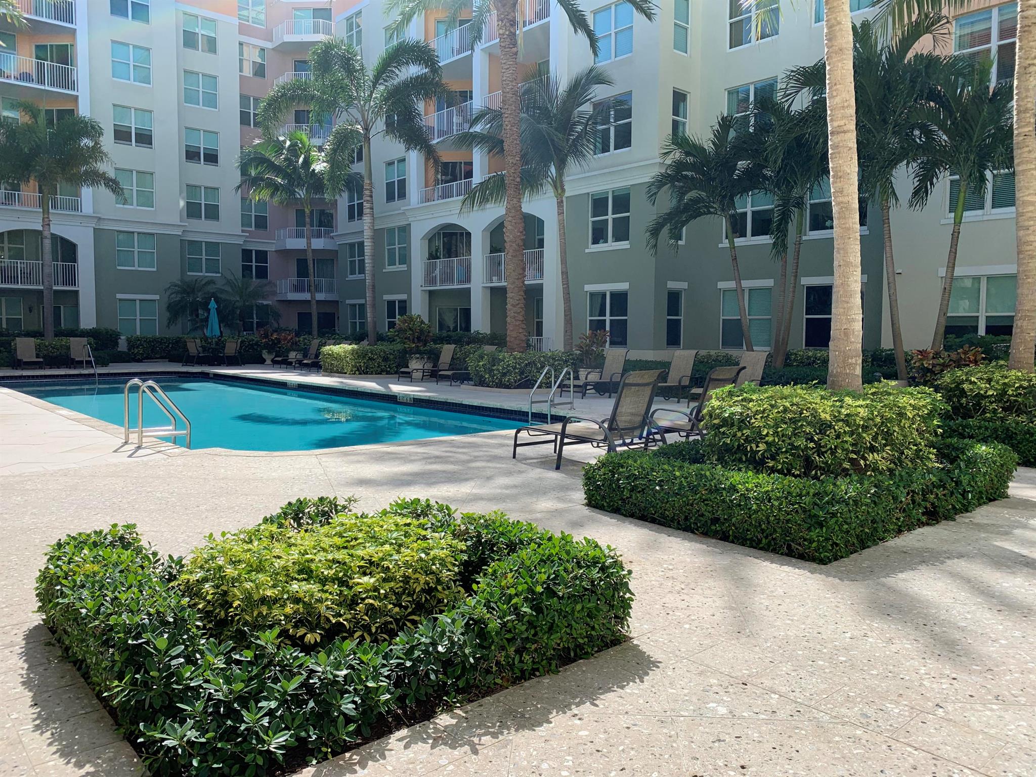 MOORINGS AT LANTANA CONDO - Residential