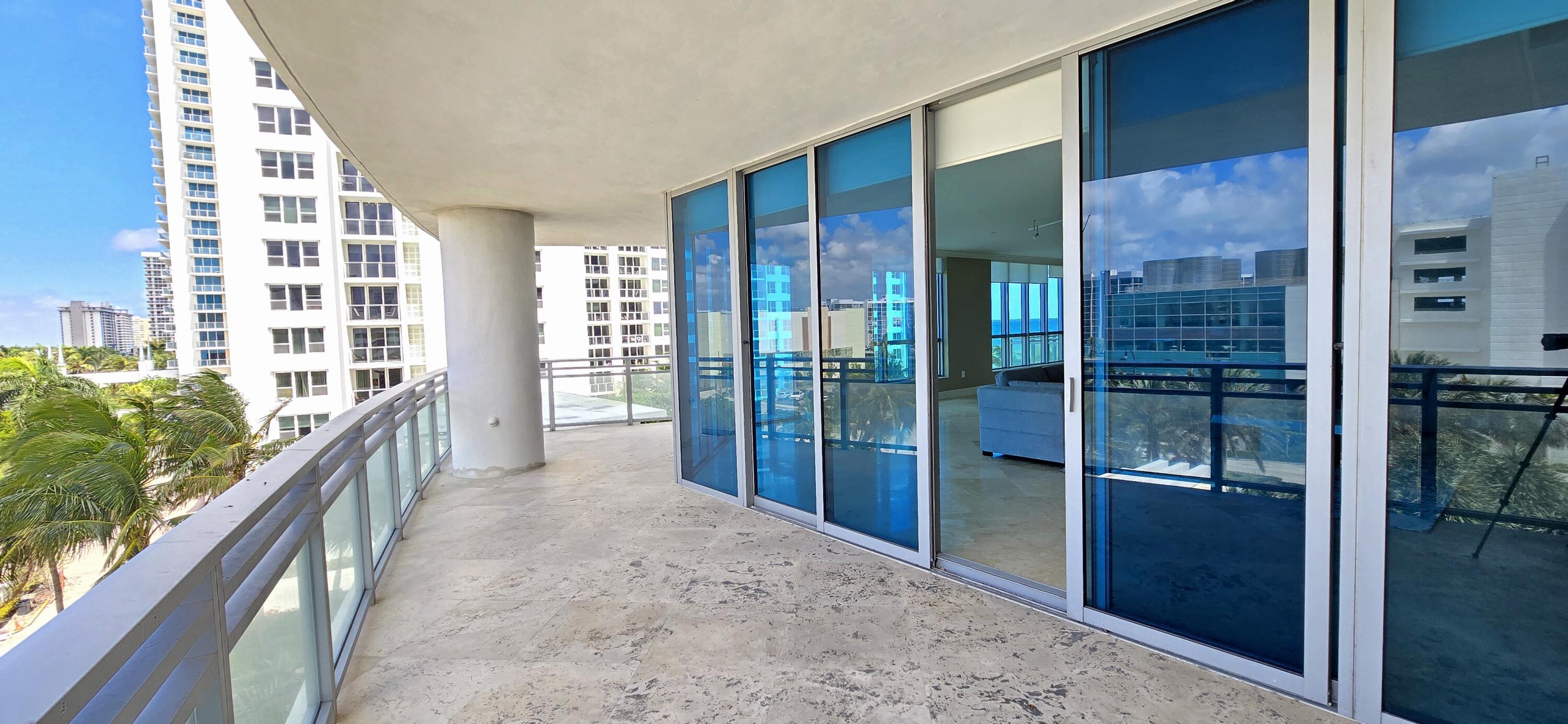 DIPLOMAT OCEANFRONT RESIDENCES - Residential