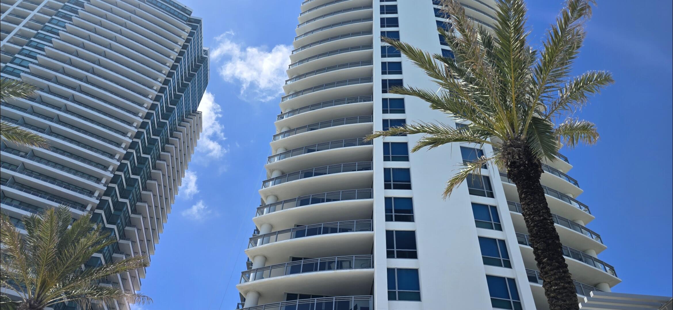 DIPLOMAT OCEANFRONT RESIDENCES - Residential