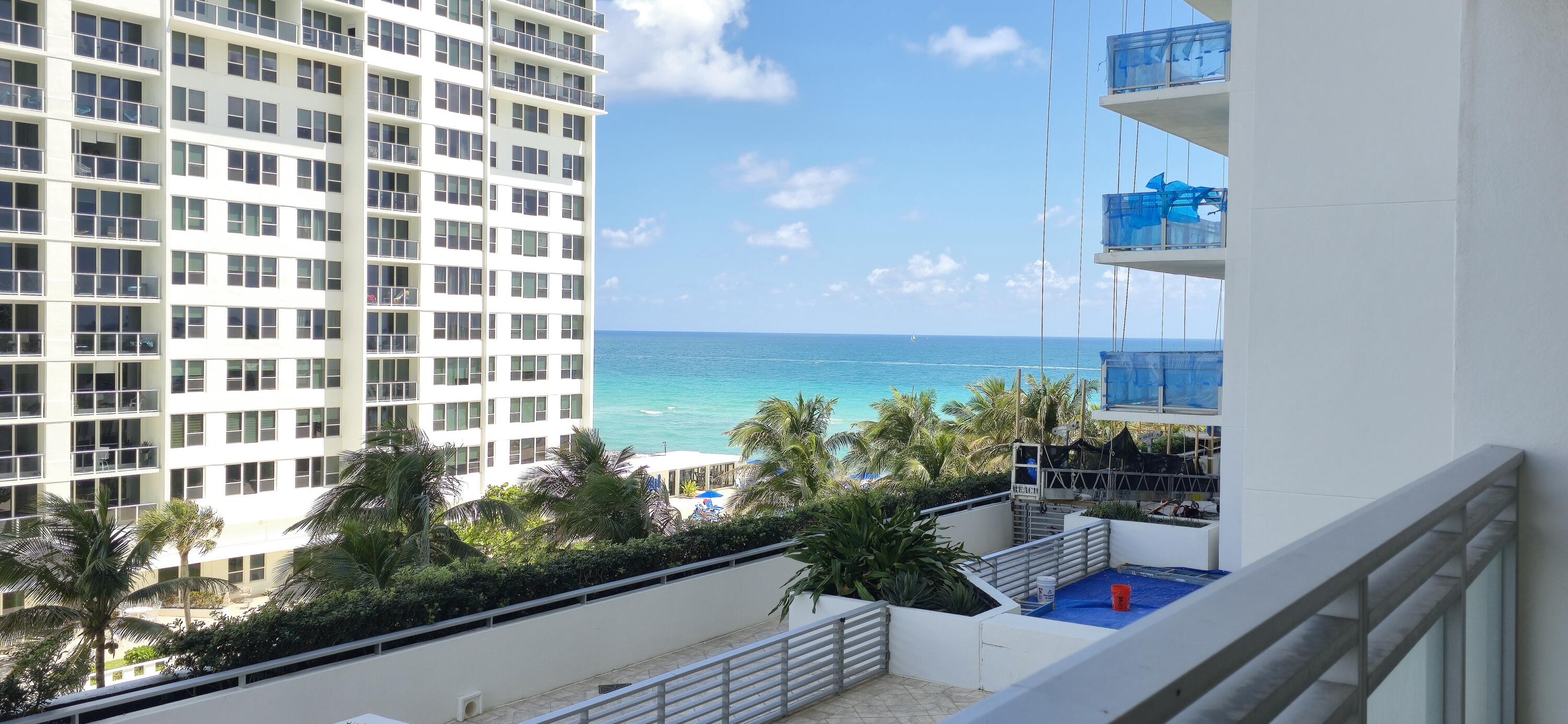 DIPLOMAT OCEANFRONT RESIDENCES - Residential