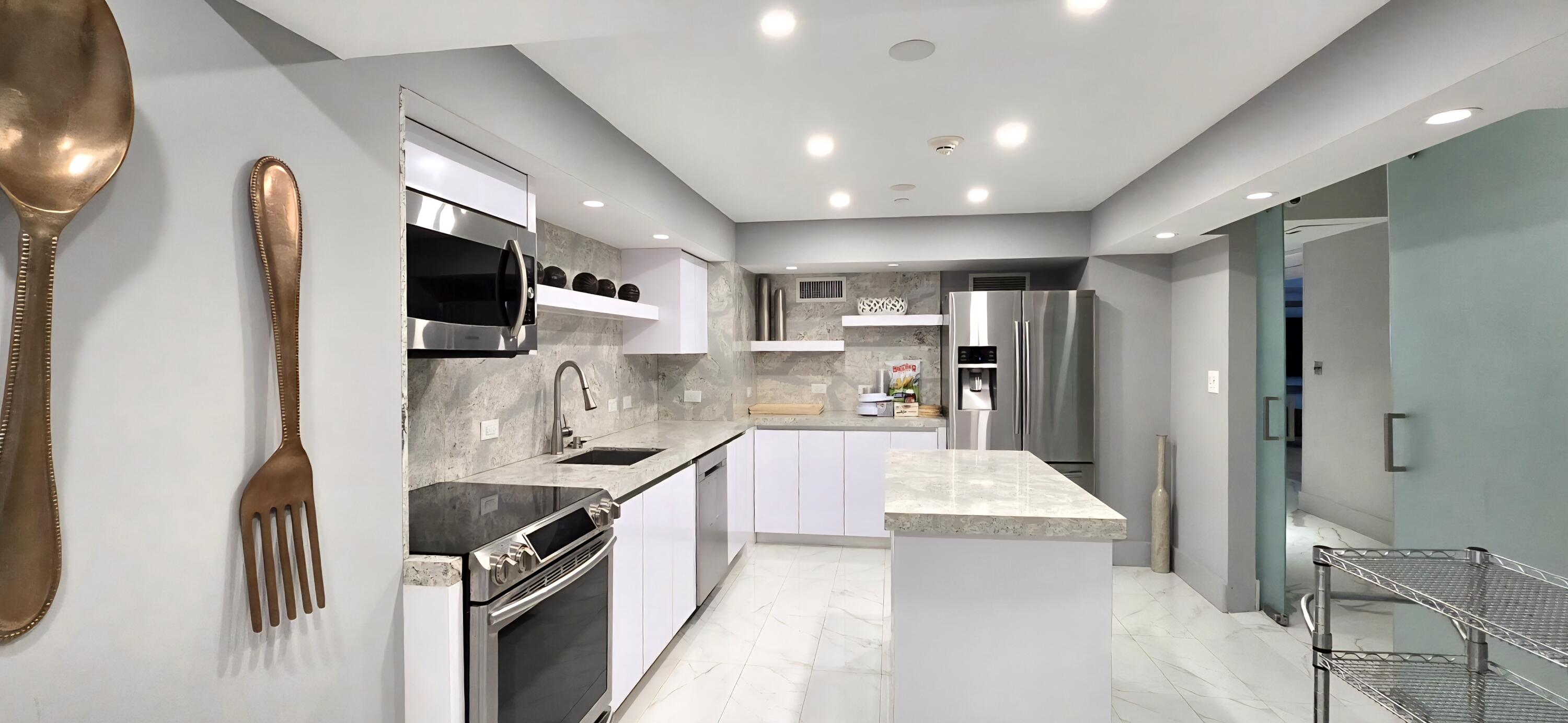 DIPLOMAT OCEANFRONT RESIDENCES - Residential