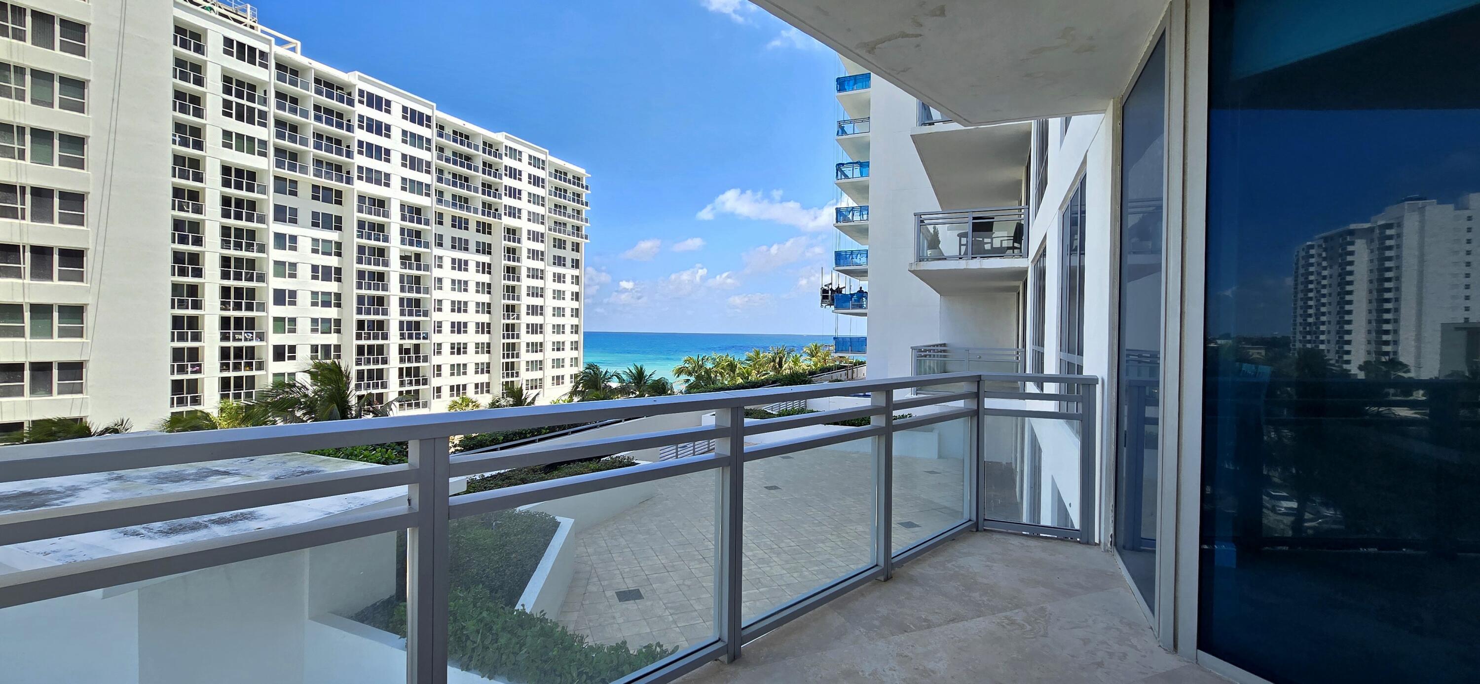 DIPLOMAT OCEANFRONT RESIDENCES - Residential