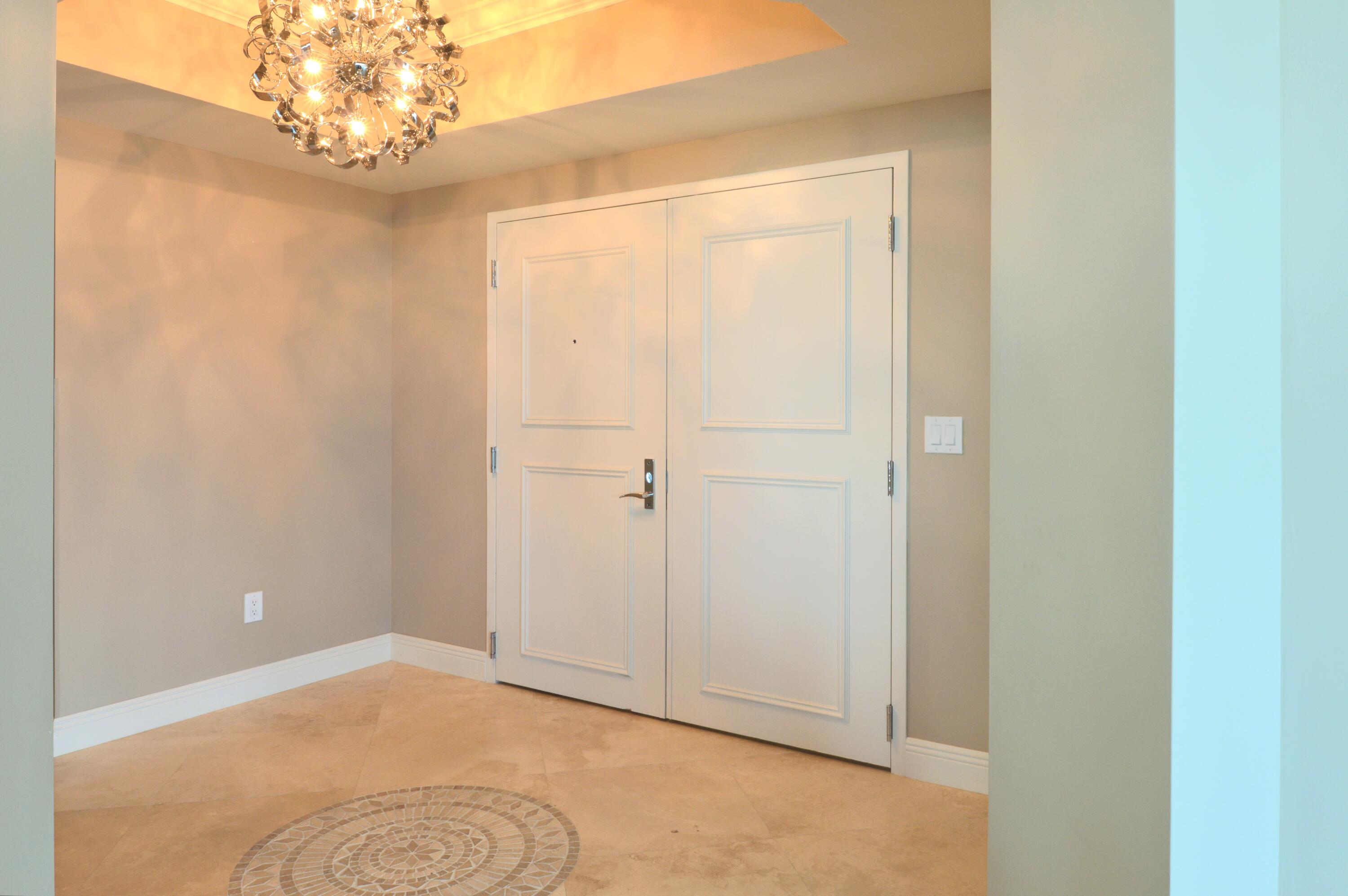 DIPLOMAT OCEANFRONT RESIDENCES - Residential