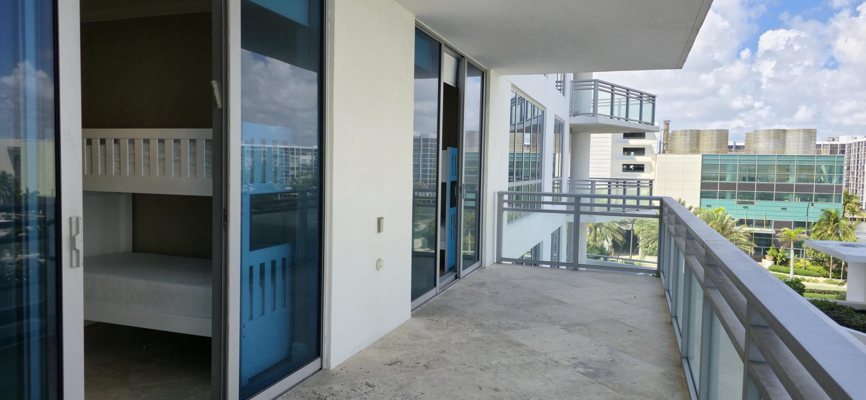 DIPLOMAT OCEANFRONT RESIDENCES - Residential