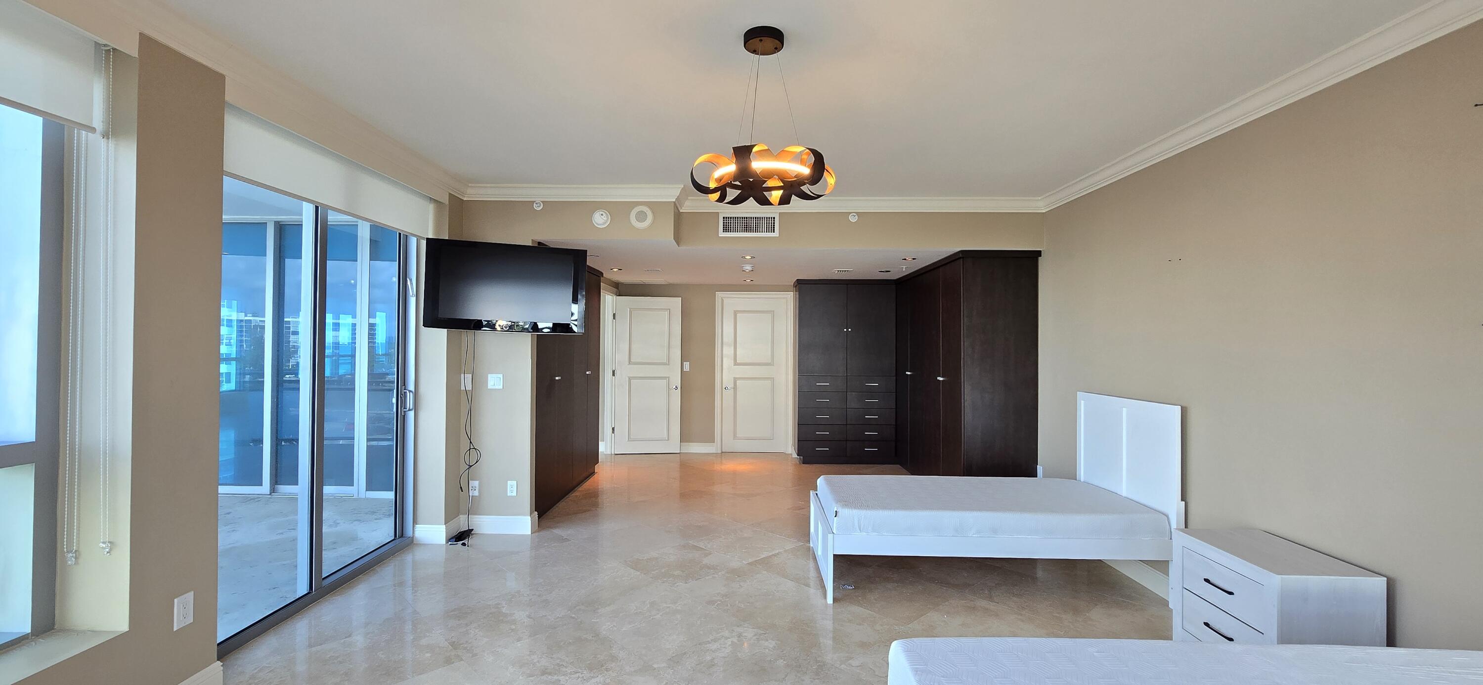 DIPLOMAT OCEANFRONT RESIDENCES - Residential