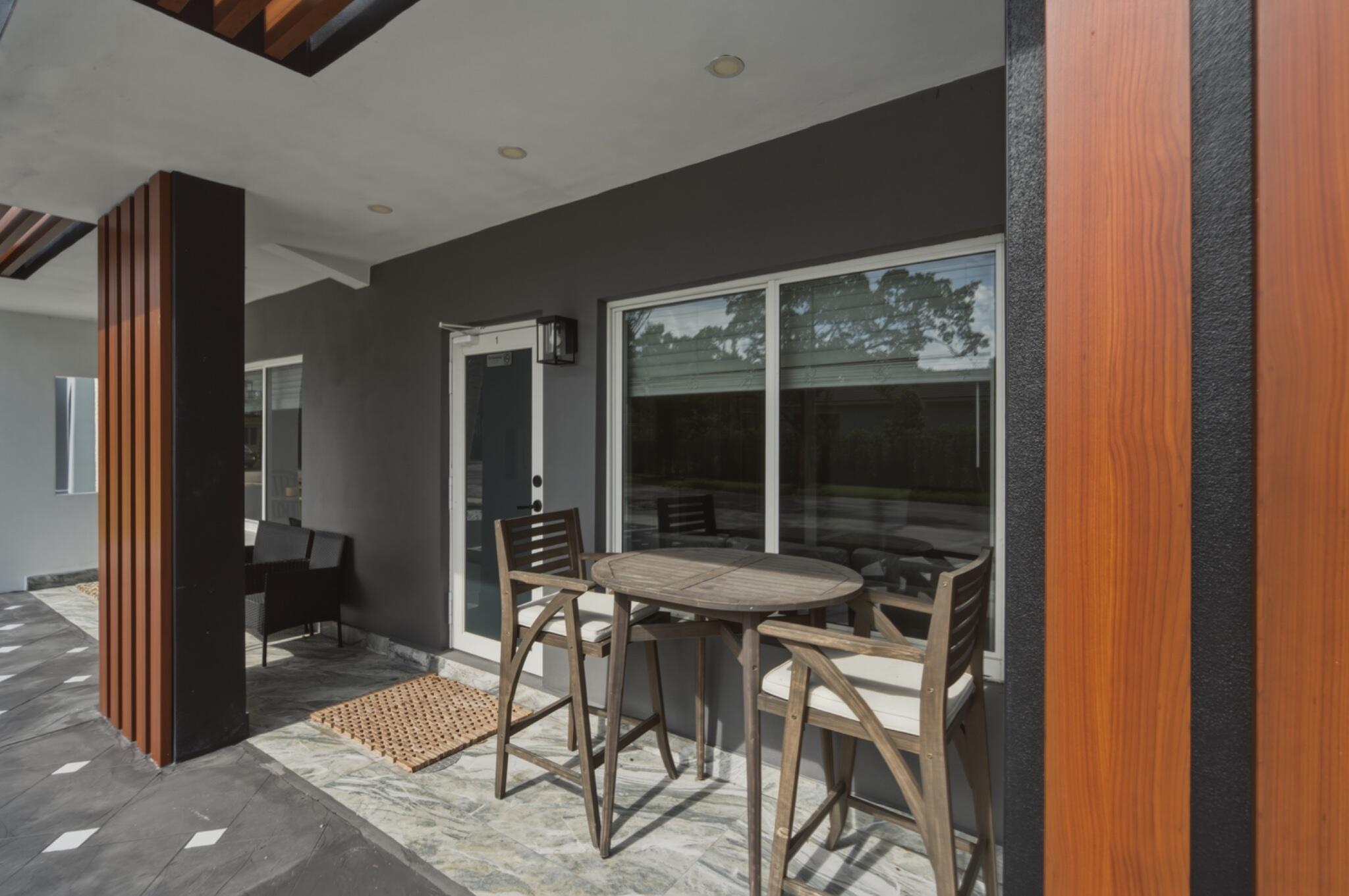 1137 SE 6TH Terrace 1-8
