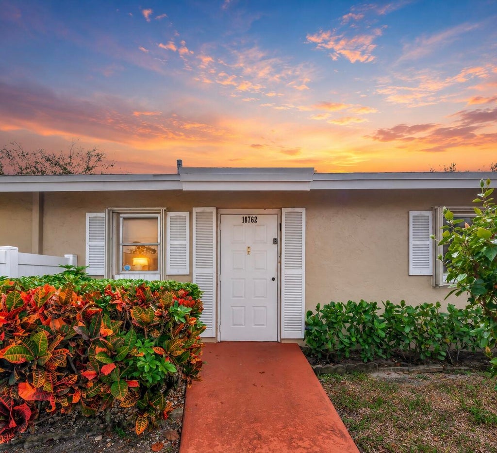Photo of 18762 Candlewick Drive, Boca Raton, FL 33496 (MLS # B26042464)