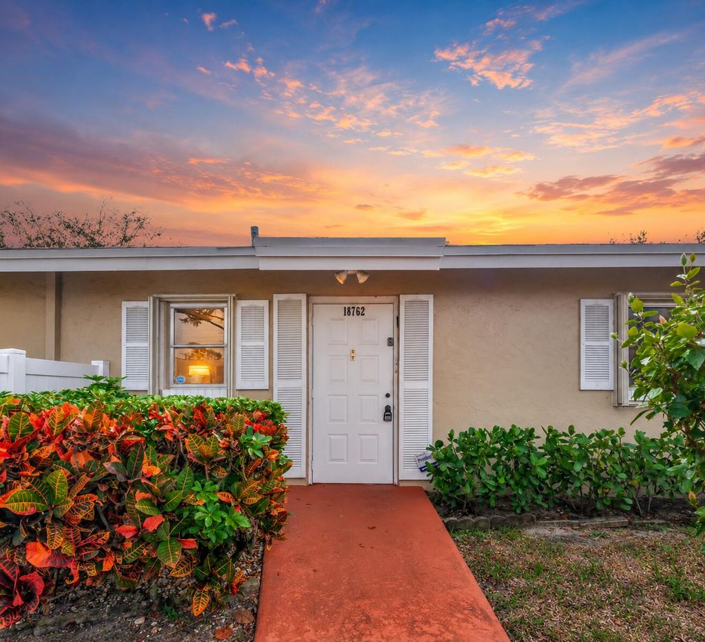 Photo of 18762 Candlewick Drive, Boca Raton, FL 33496 (MLS # B26042464)