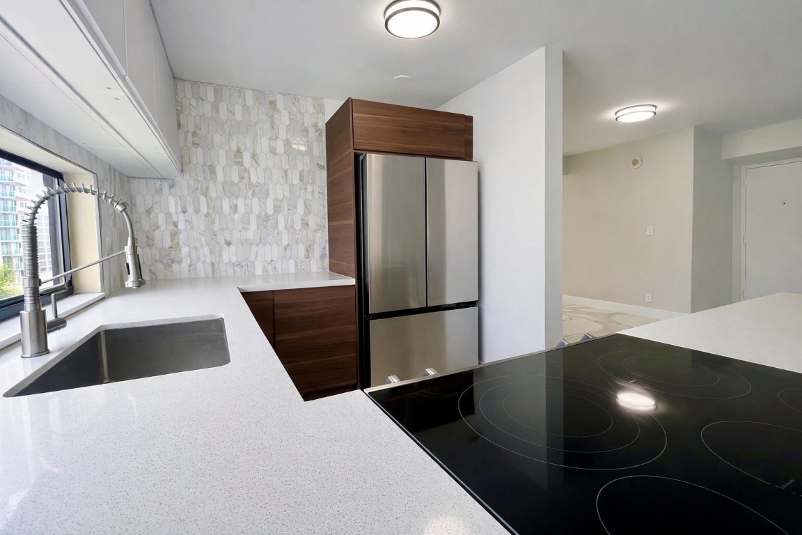 PLAZA OF AMERICAS CONDO - Residential