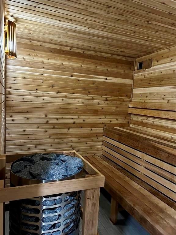 PLAZA OF AMERICAS CONDO - Residential