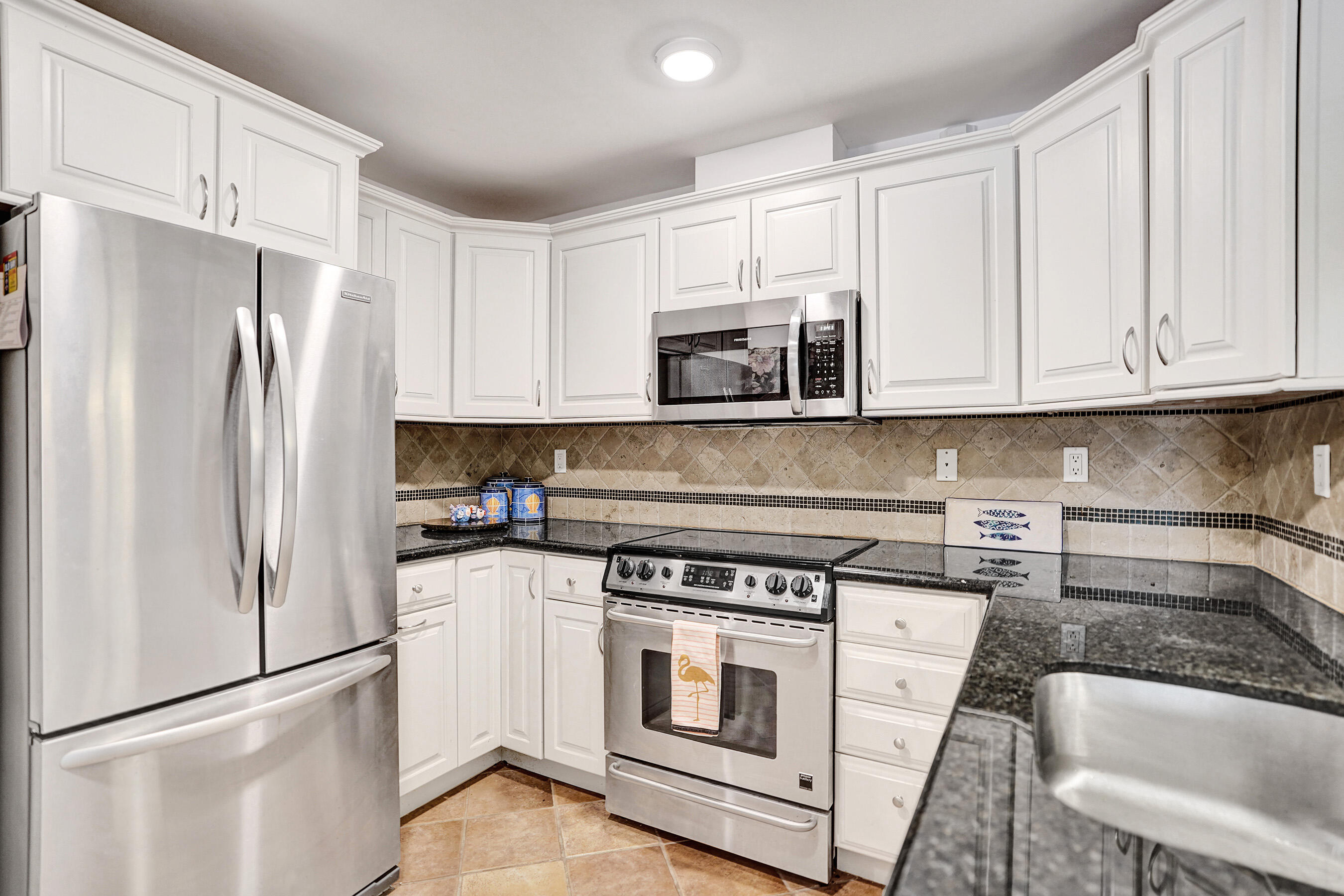 CARAVEL CONDOMINIUM APARTMENTS - Residential Lease