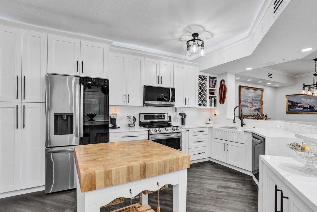 Photo of 7755 Yardley Dr #209, Tamarac, FL 33321 (MLS # F10540697)