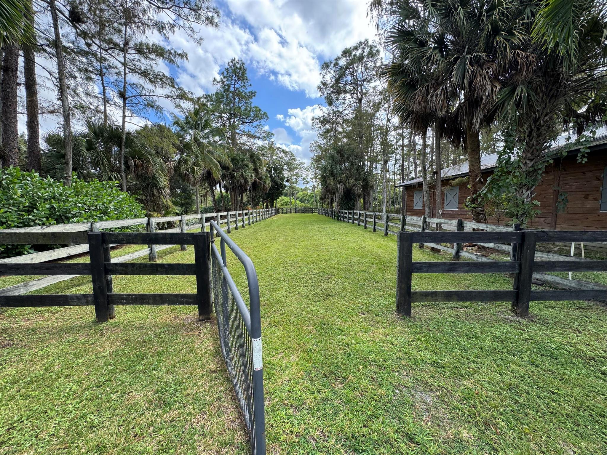 Loxahatchee Groves - Land