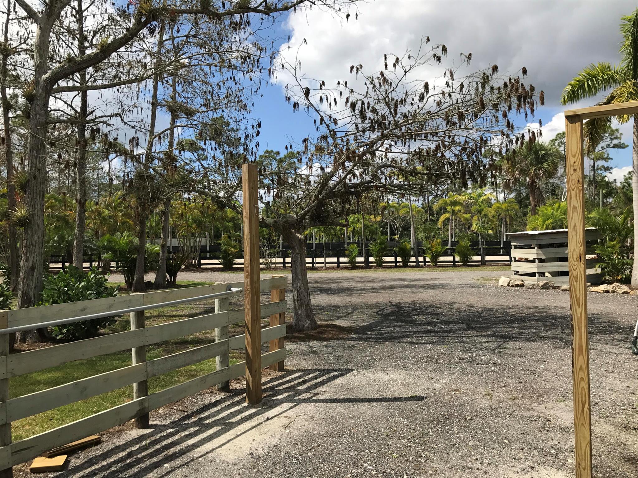 Loxahatchee Groves - Land