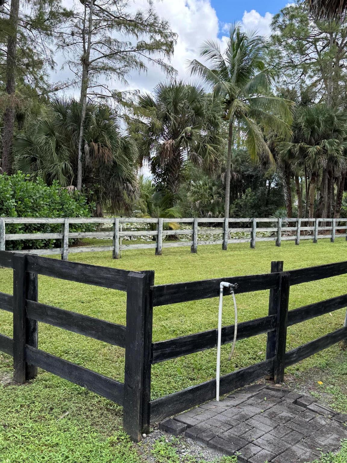 Loxahatchee Groves - Land