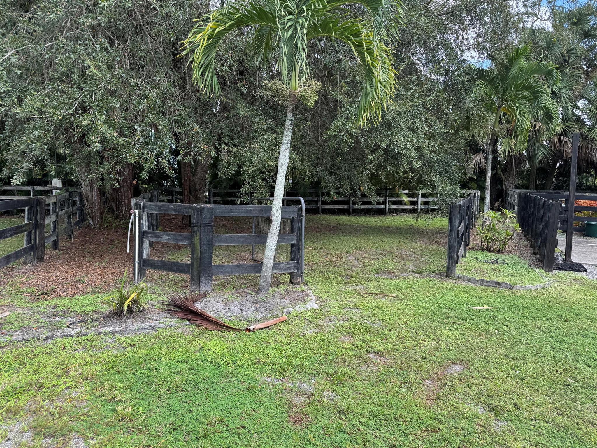 Loxahatchee Groves - Land