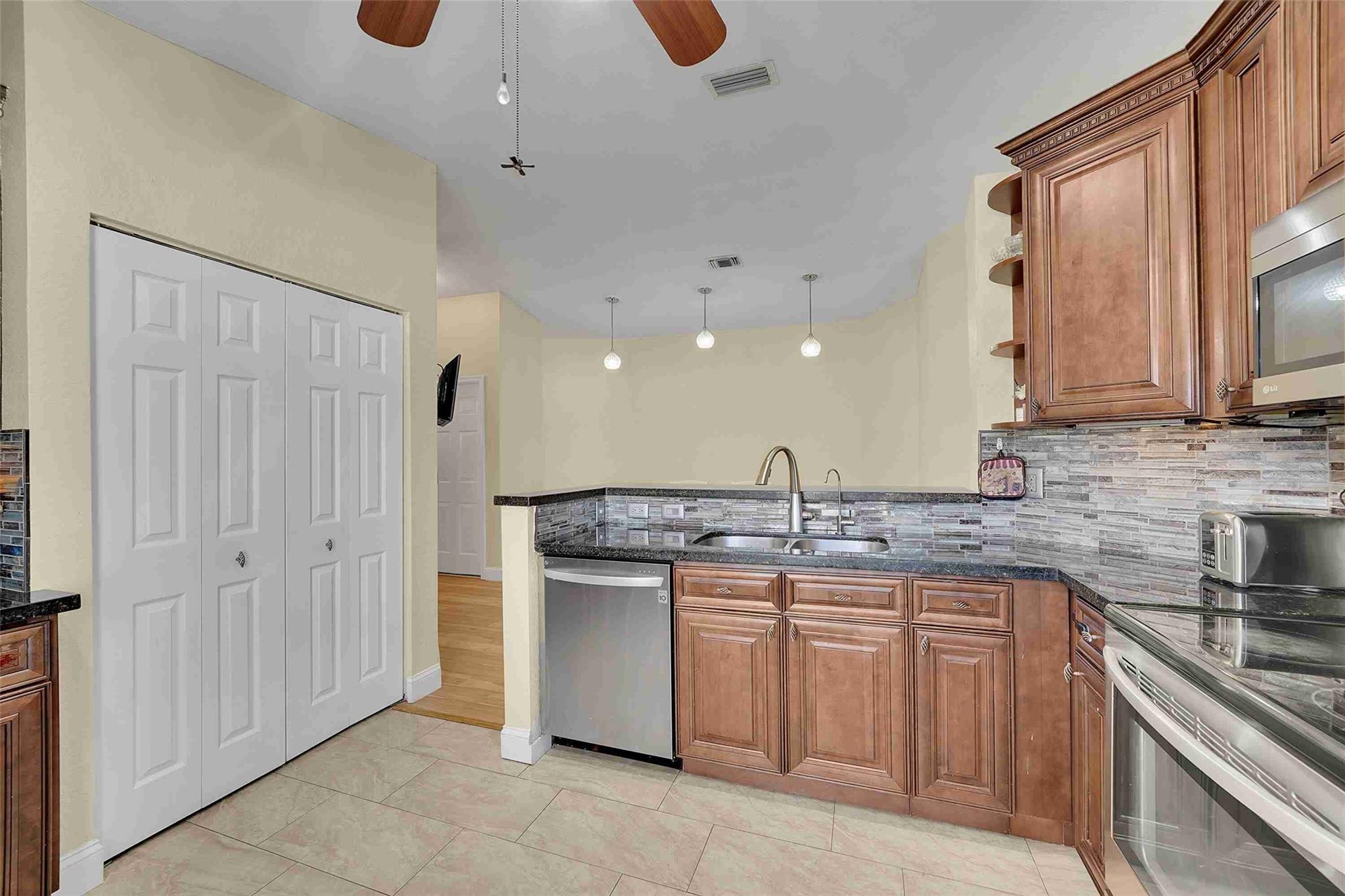 Addison Court - Residential