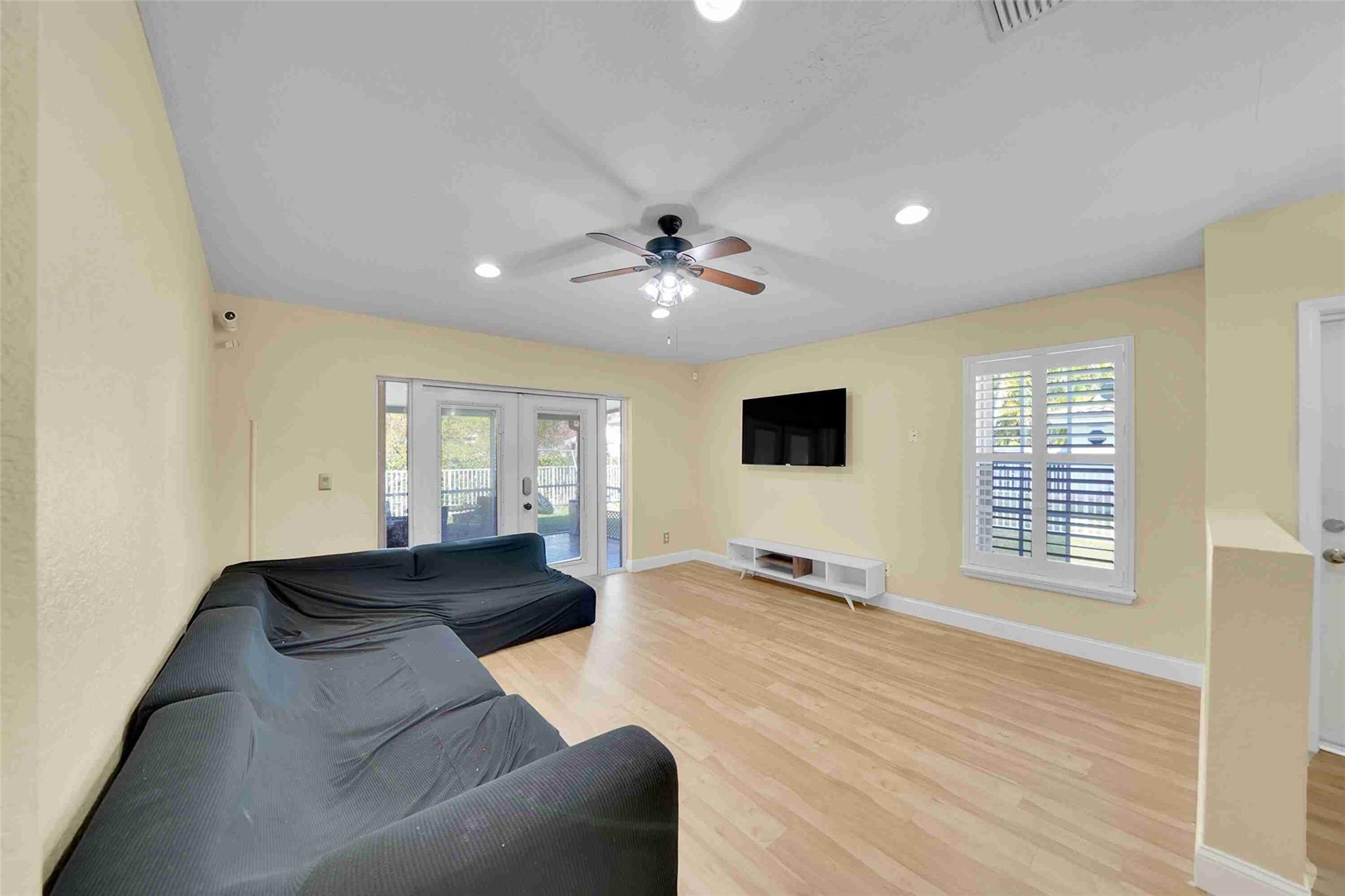 Addison Court - Residential