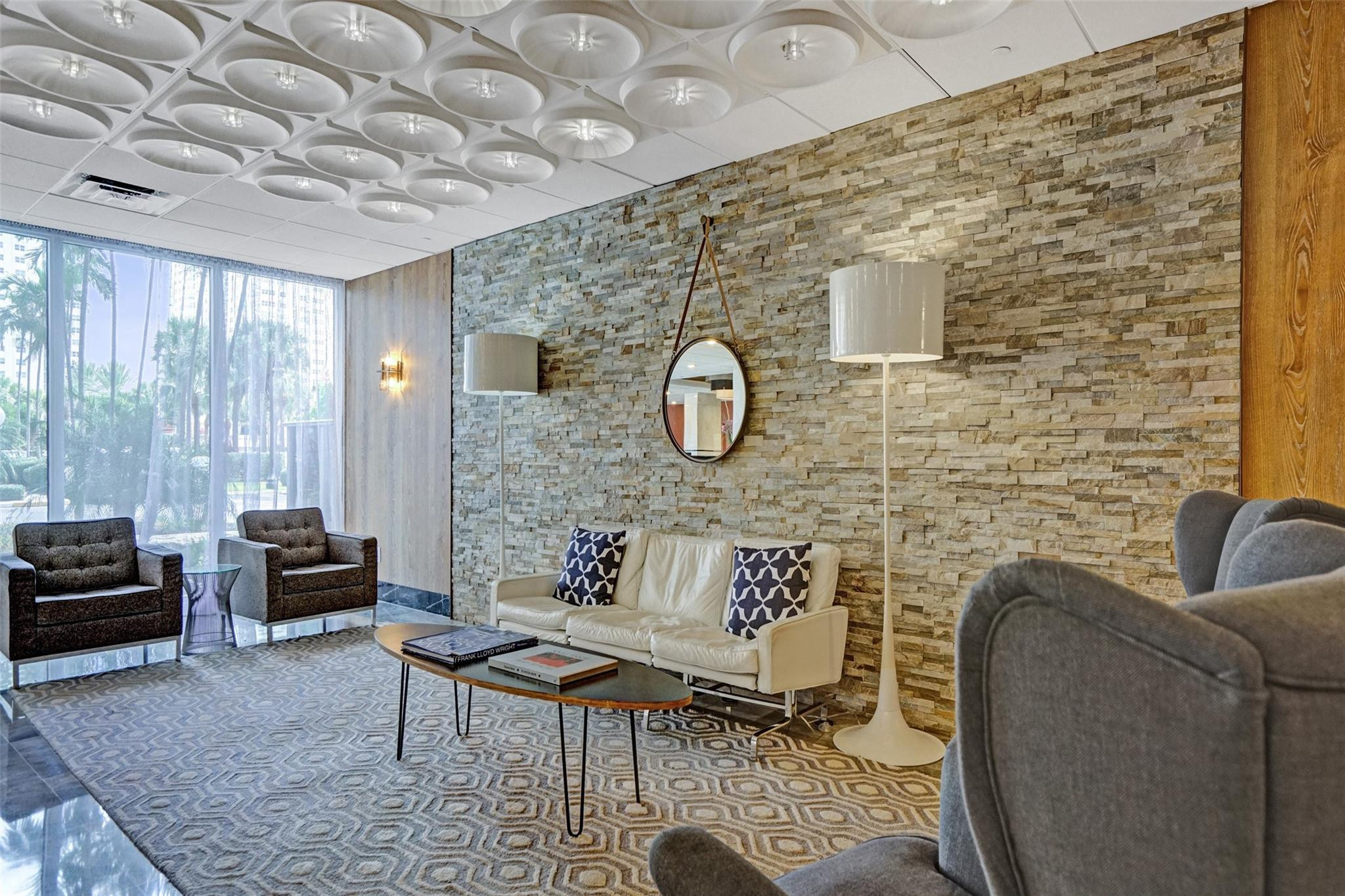 Coral Ridge Towers South - Residential