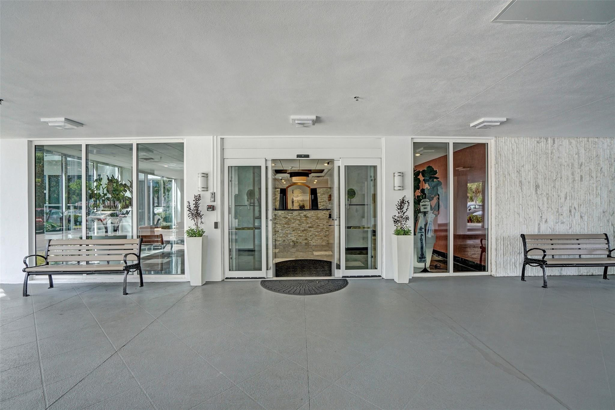 Coral Ridge Towers South - Residential