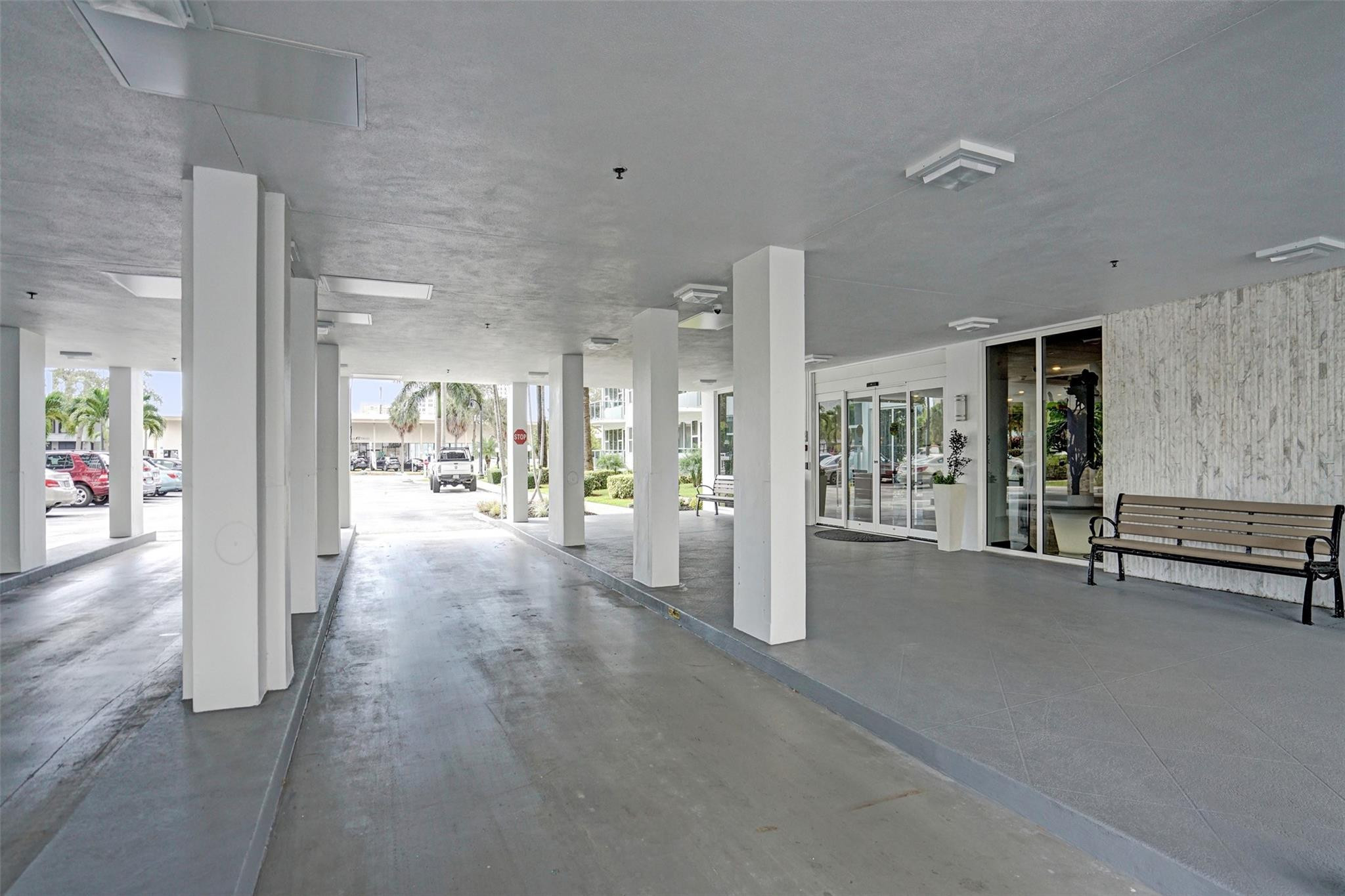 Coral Ridge Towers South - Residential