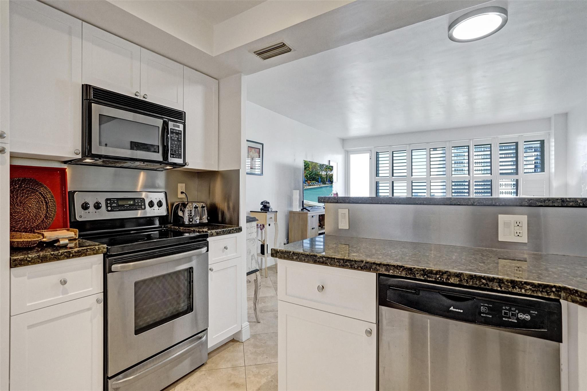 Coral Ridge Towers South - Residential