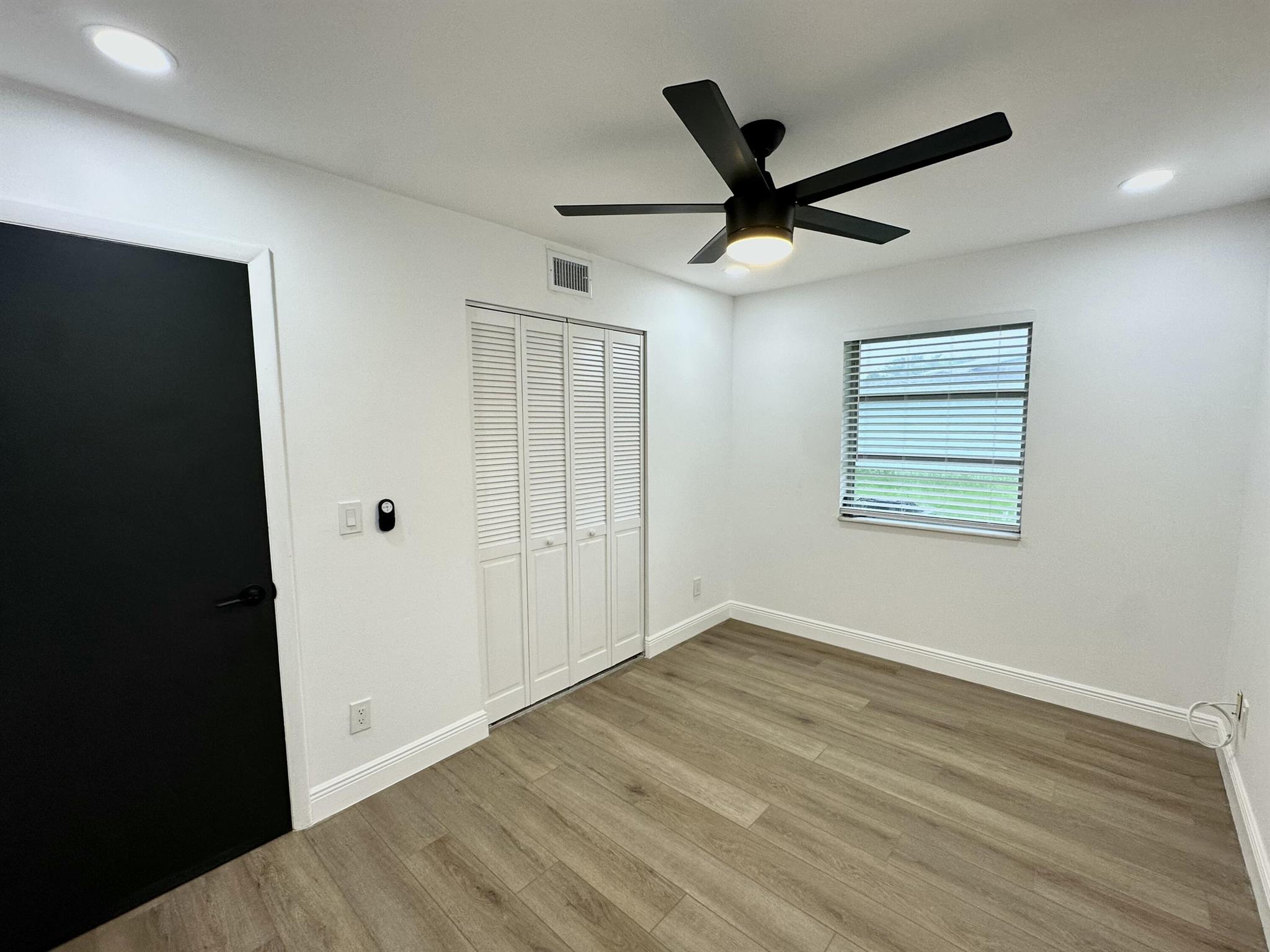 RIVER PARK UNIT 7 - Residential Lease