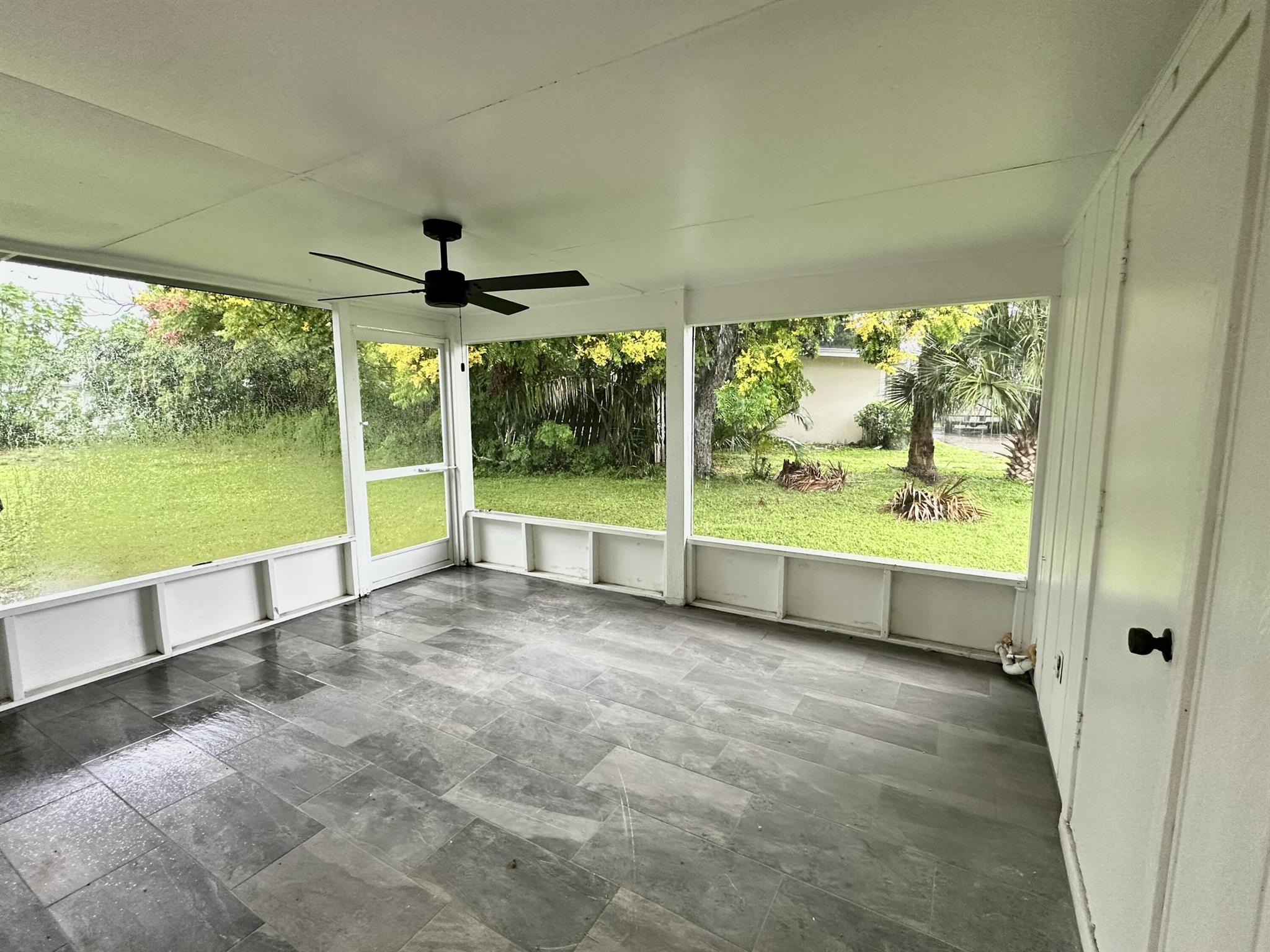 RIVER PARK UNIT 7 - Residential Lease