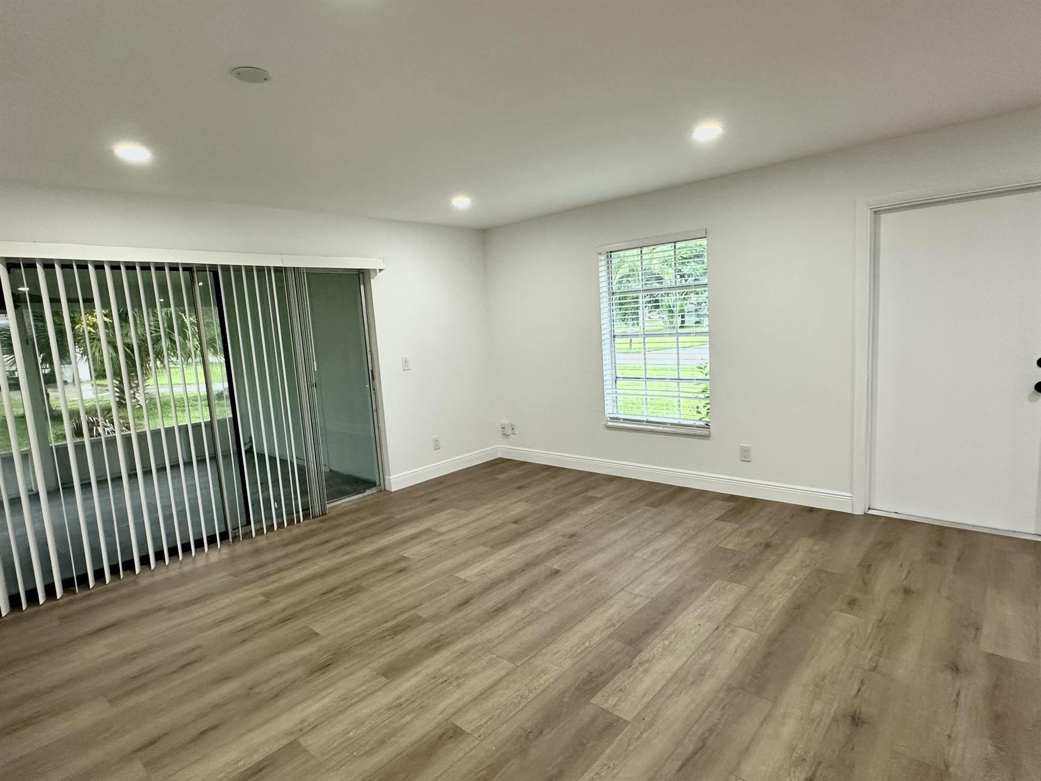 RIVER PARK UNIT 7 - Residential Lease