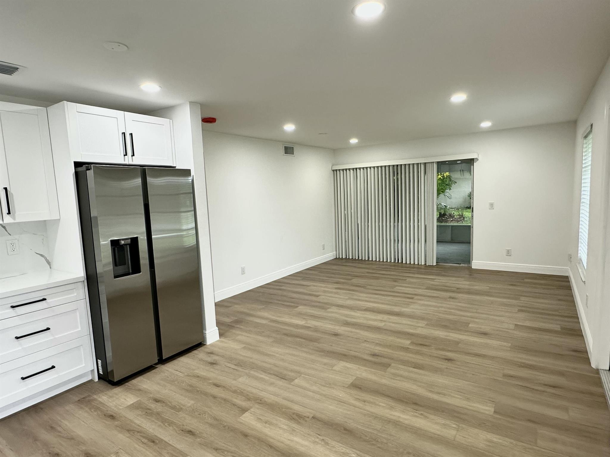RIVER PARK UNIT 7 - Residential Lease