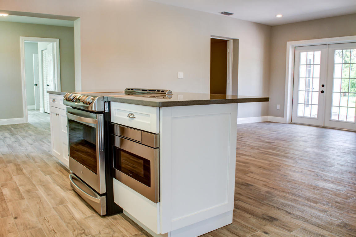 LOXAHATCHEE GROVES - Residential