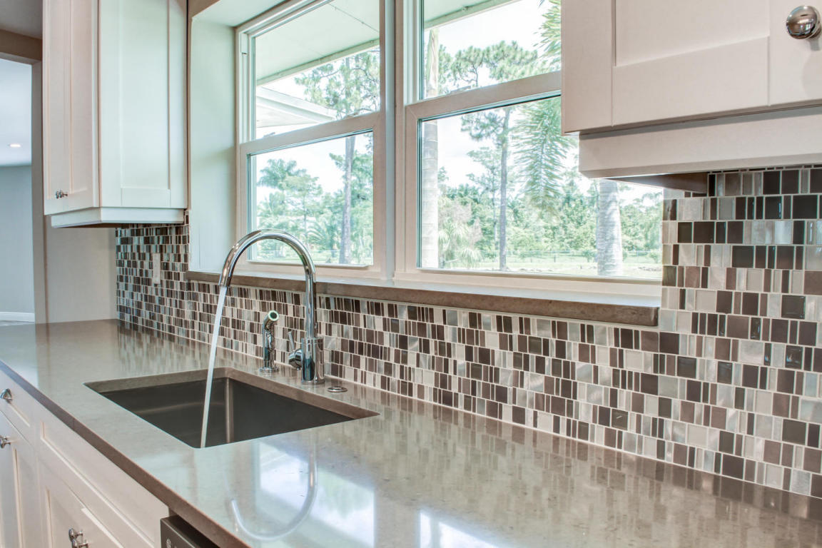 LOXAHATCHEE GROVES - Residential