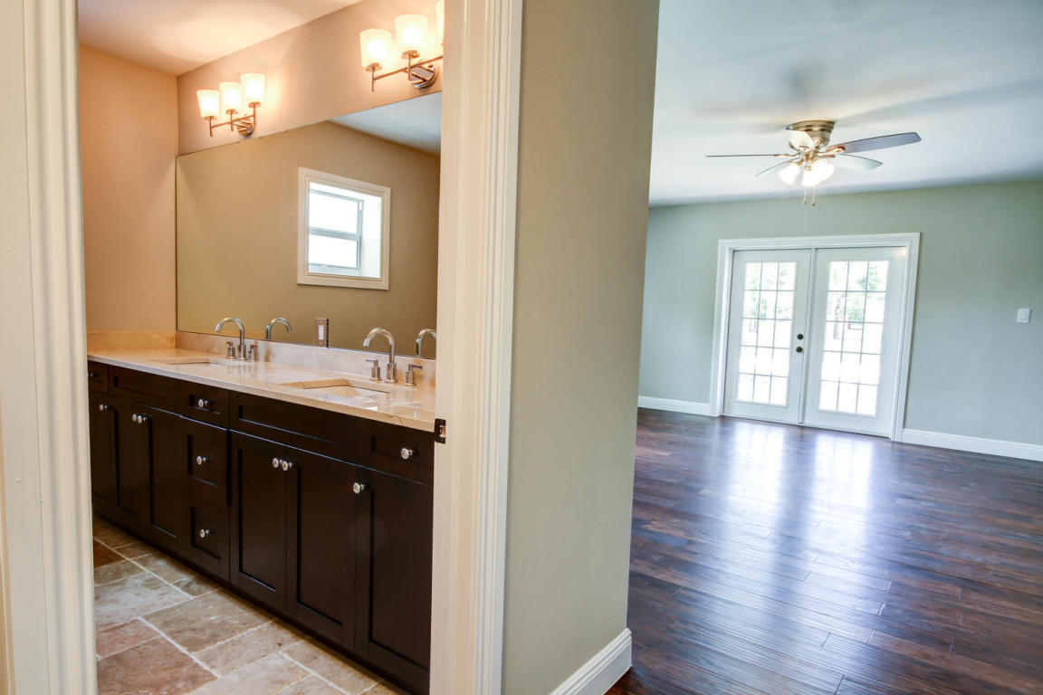 LOXAHATCHEE GROVES - Residential