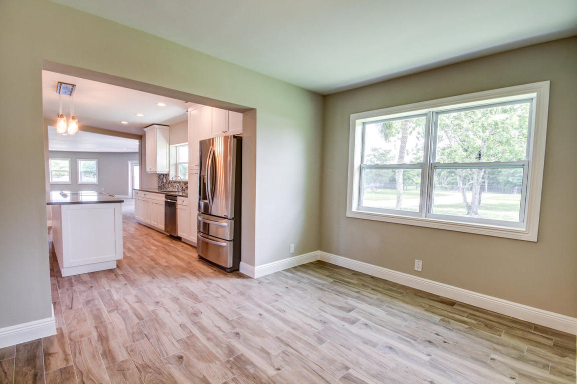 LOXAHATCHEE GROVES - Residential