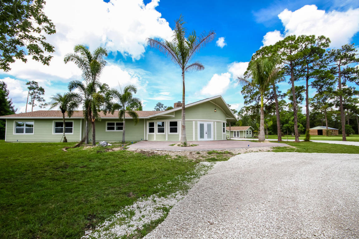 LOXAHATCHEE GROVES - Residential