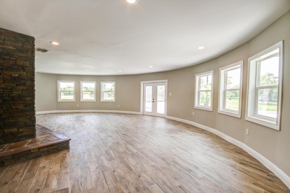 LOXAHATCHEE GROVES - Residential