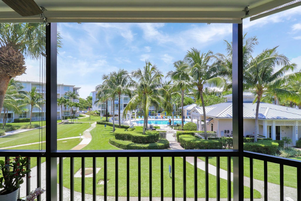 Photo of 224 Bay Colony Drive N, Juno Beach, FL 33408 (MLS # R10998857)