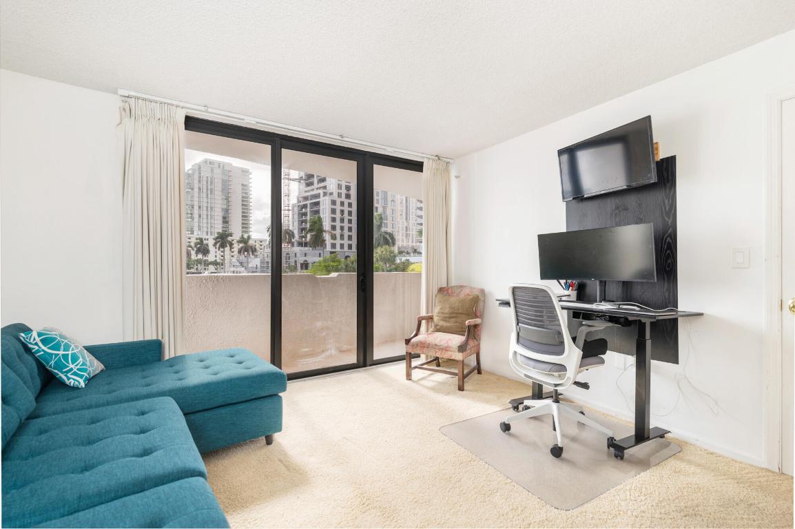 TRIANON CONDO - Residential Lease