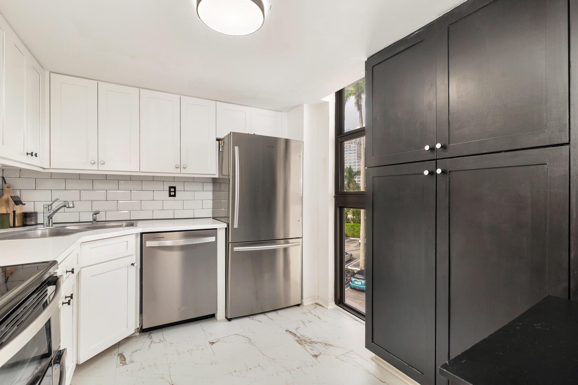 TRIANON CONDO - Residential Lease