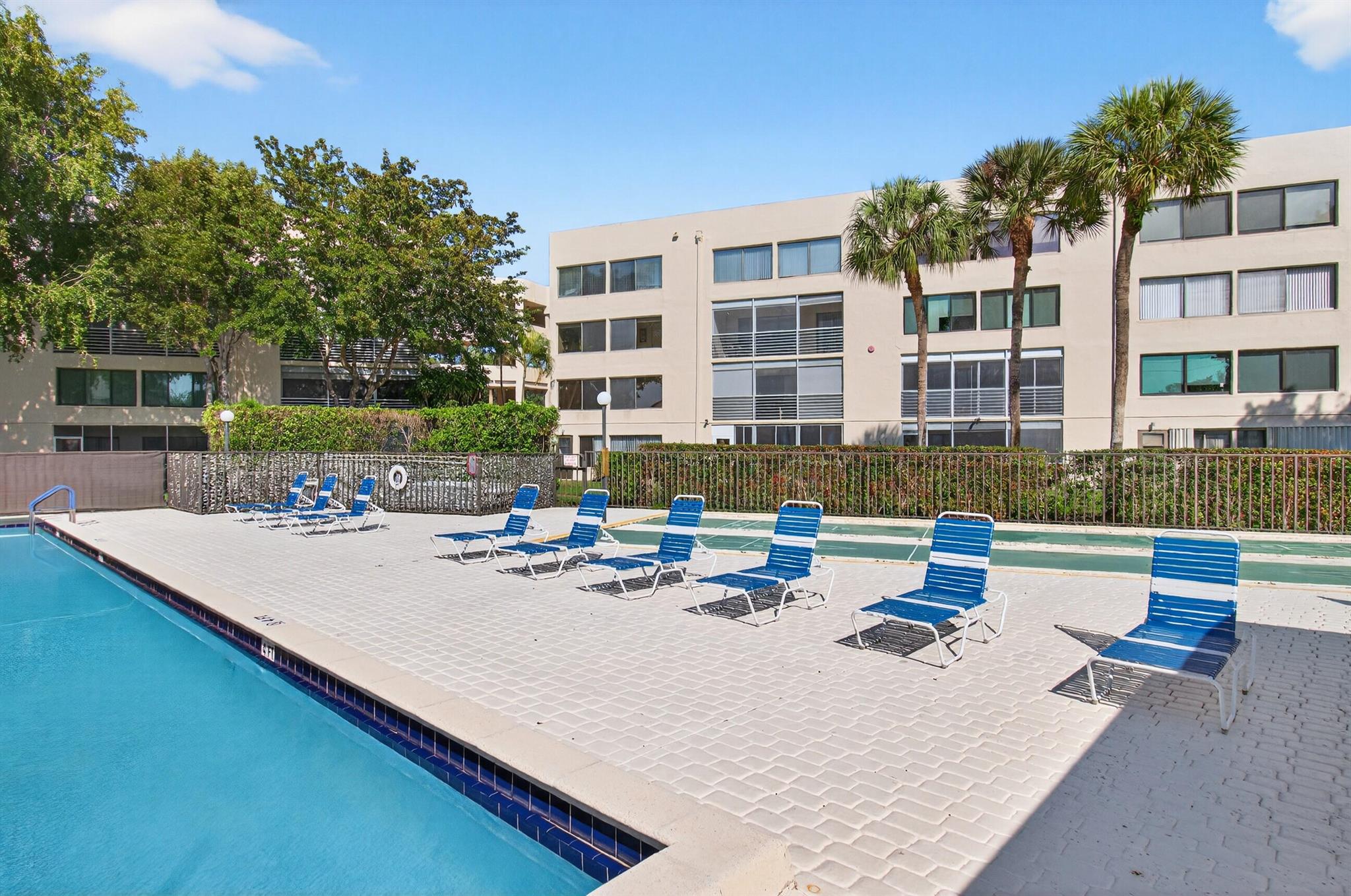 POINCIANA PLACE VILLAS CO - Residential Lease