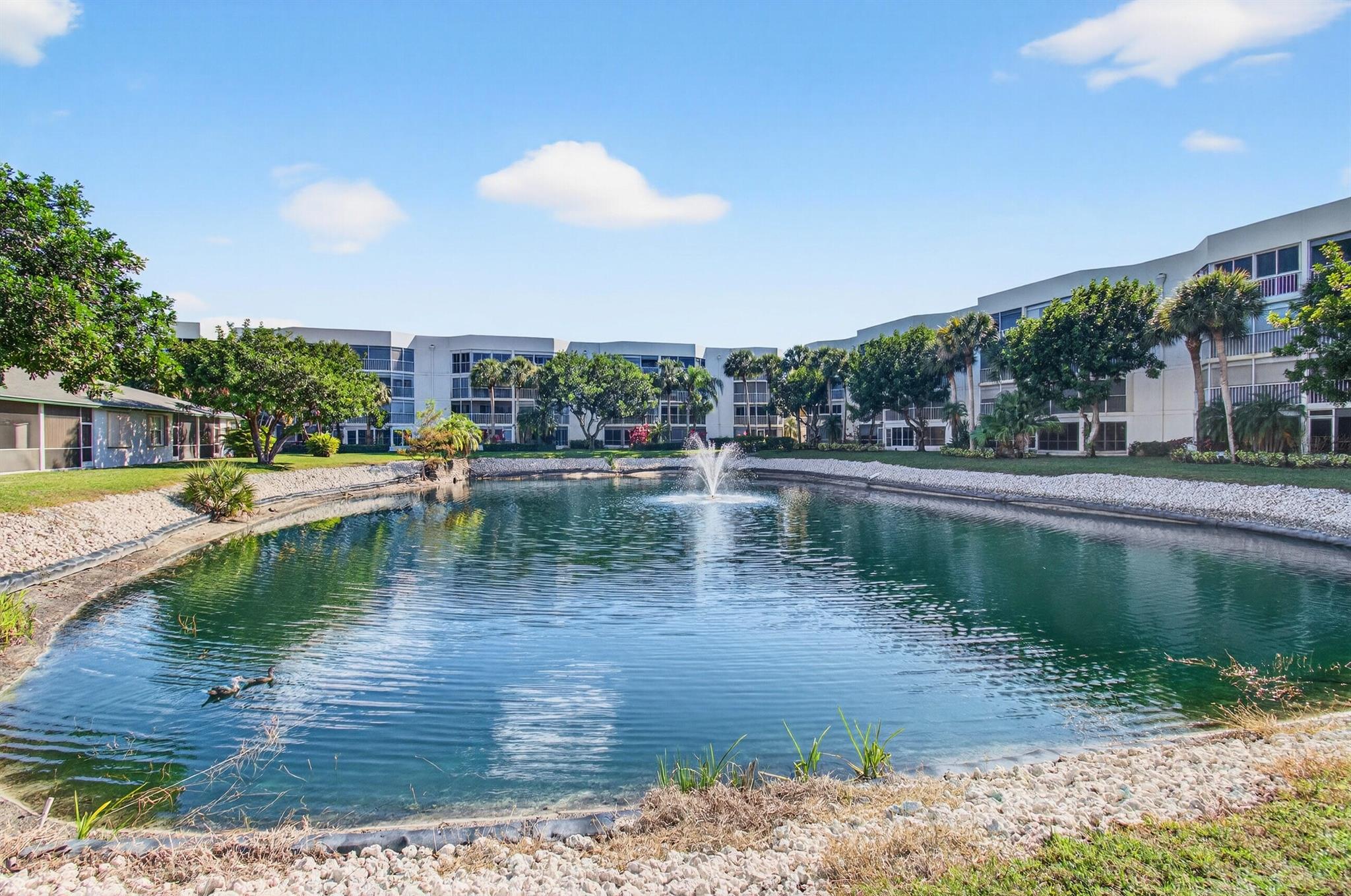 POINCIANA PLACE VILLAS CO - Residential Lease