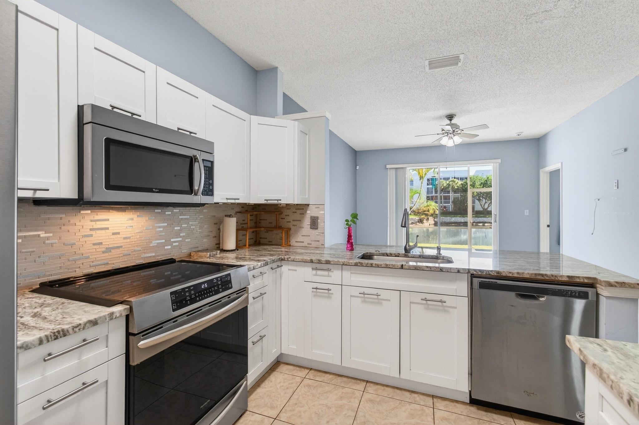 POINCIANA PLACE VILLAS CO - Residential Lease