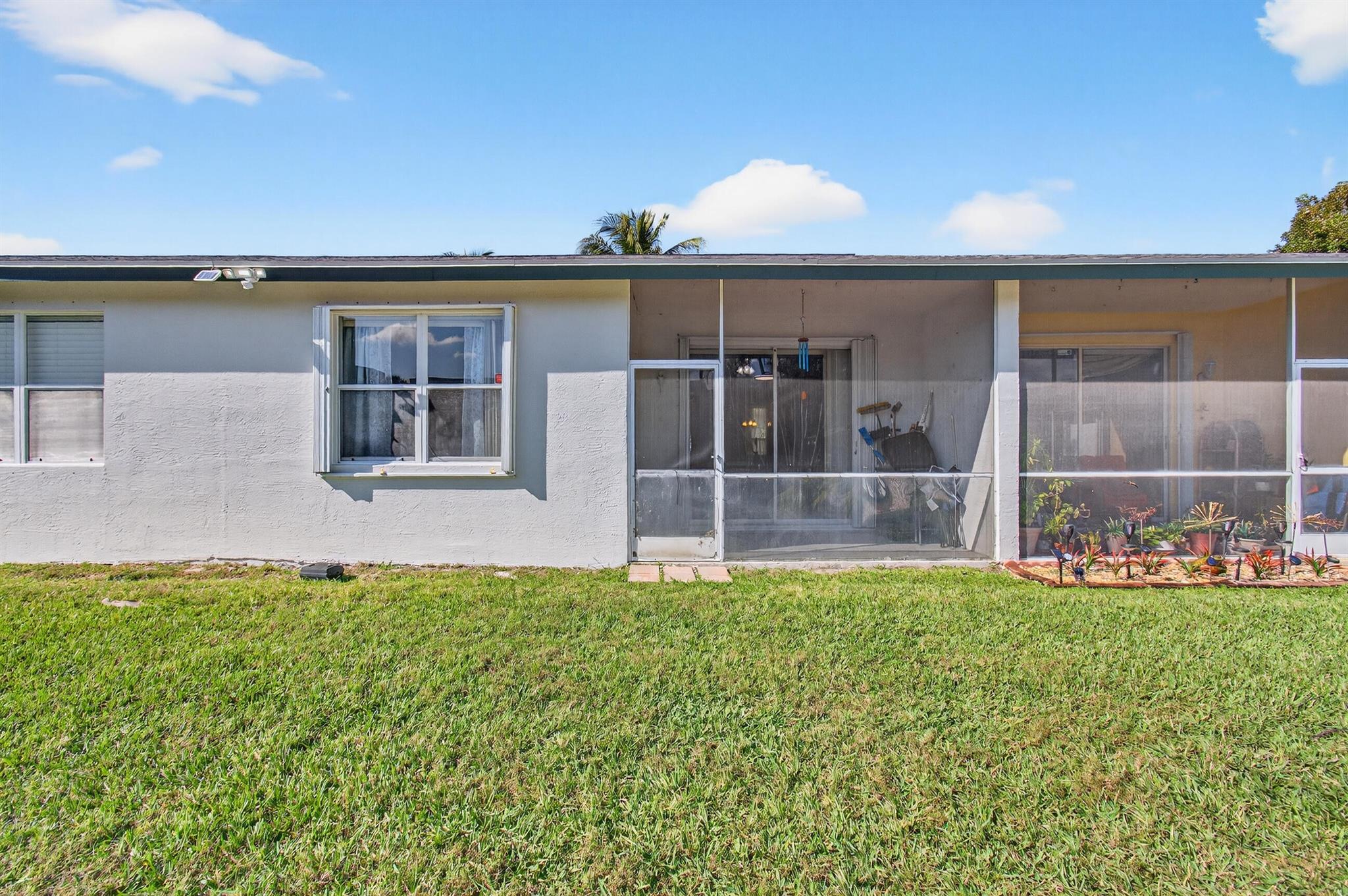 POINCIANA PLACE VILLAS CO - Residential Lease